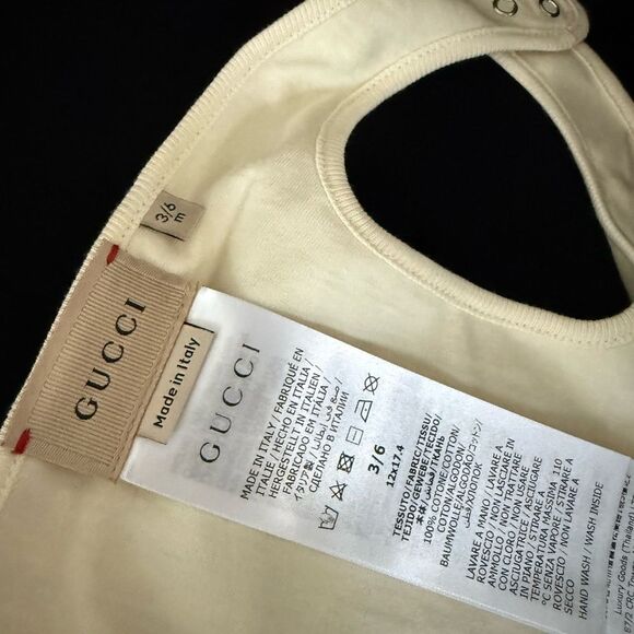 Brand new Gucci Cream Baby Set with Blue and Yellow Accents 3pcs - Picture 5 of 10
